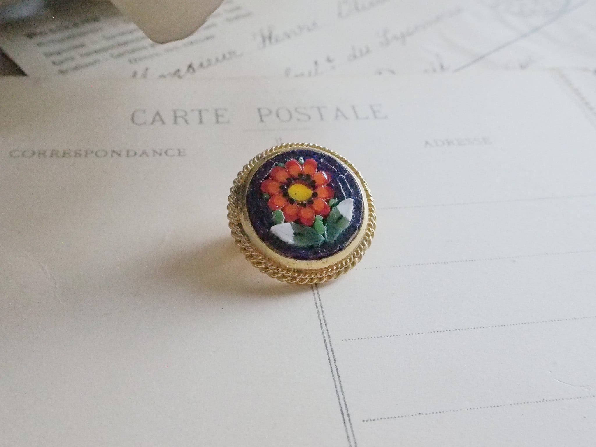 小さなお花のマイクロモザイクブローチ | アンティークアクセサリー