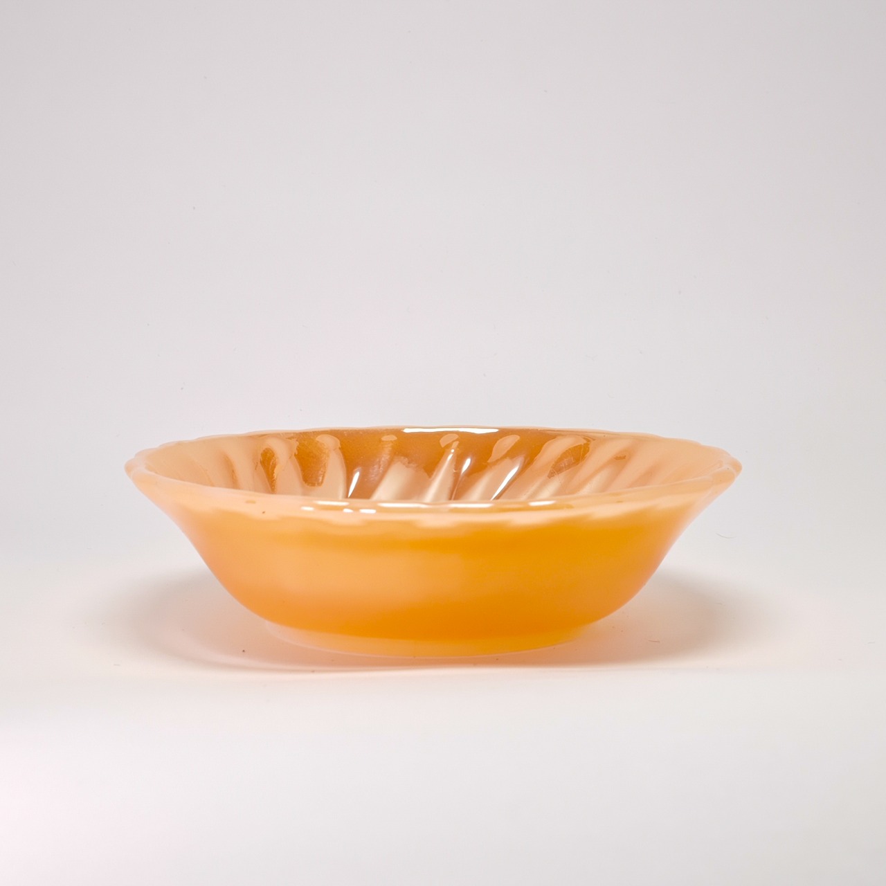 ヴィンテージ雑貨 Fire King ピーチラスター　デザートボウル