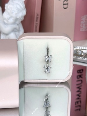 ピアス