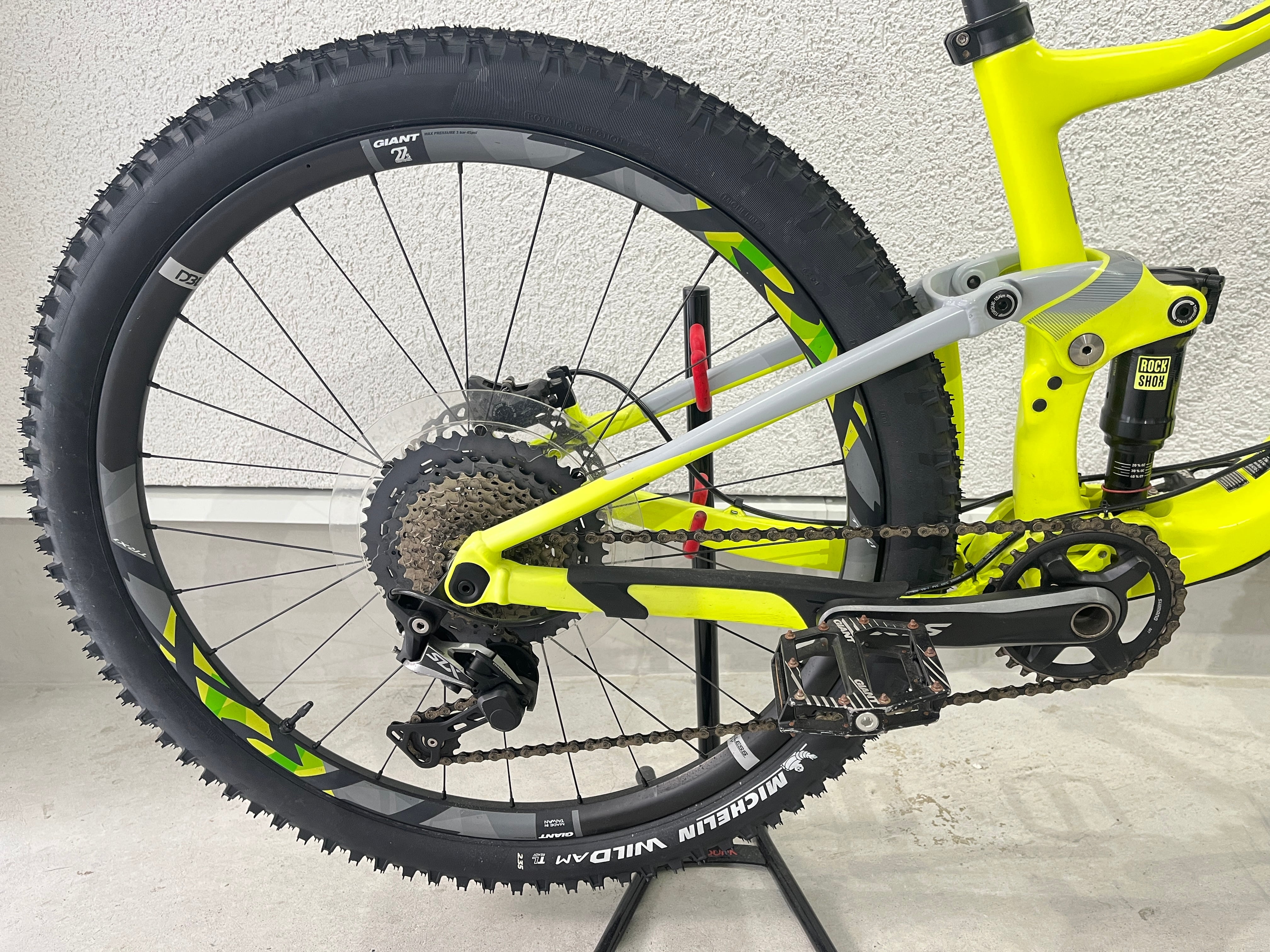 GIANT ANTHEM ADVANCED 2 2018年モデル 極上中古車 フルサスMTB 土
