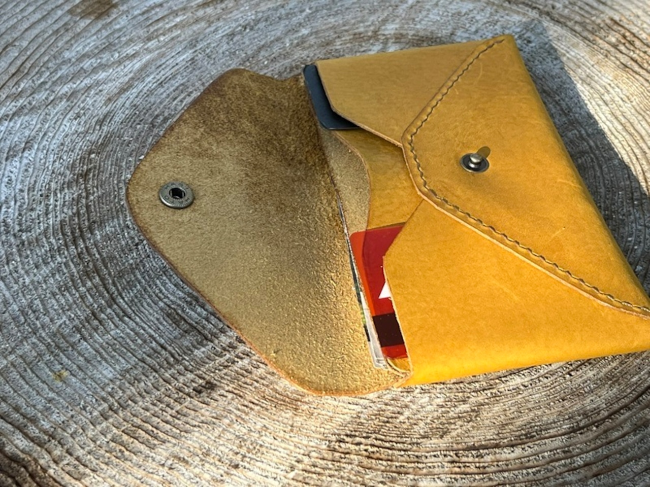 封筒型の札入れ (Envelope wallet)