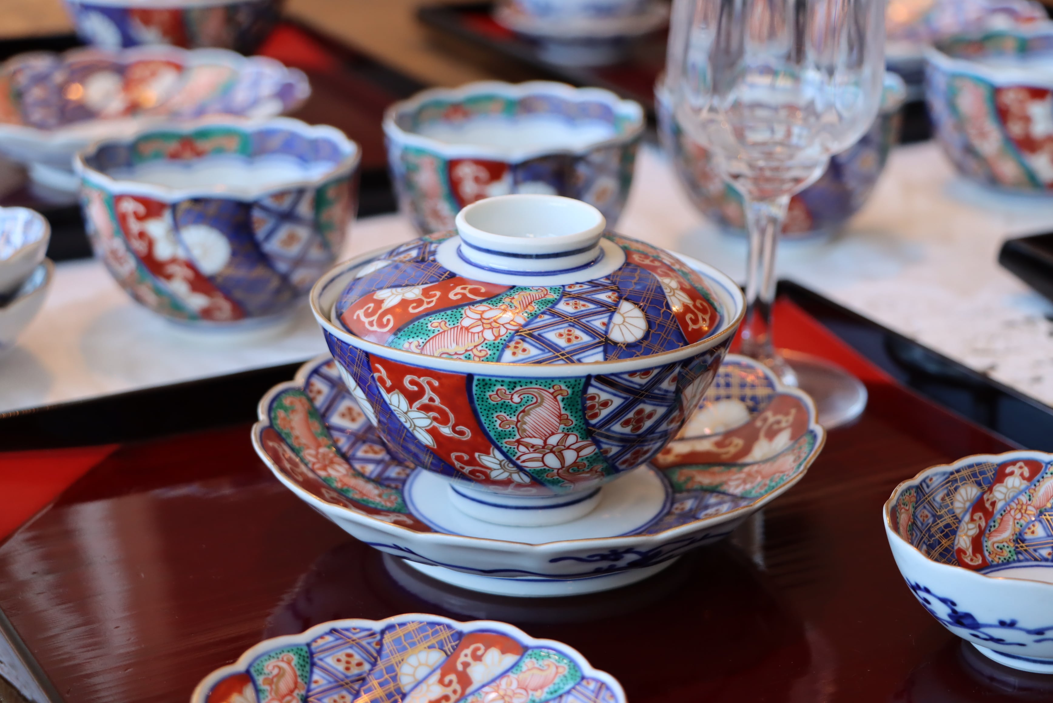 大聖寺伊万里 色絵 捻り壽文 蓋茶碗 通りもの/Daisho-ji Imari covered
