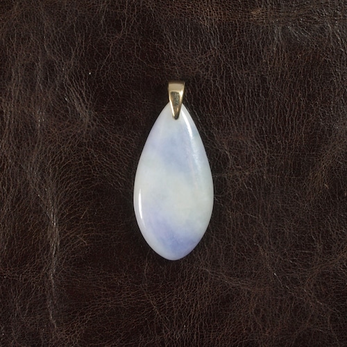 糸魚川 ラベンダー翡翠 しずくペンダントトップ 3.3g  Itoigawa Lavender Jadeite pendant top