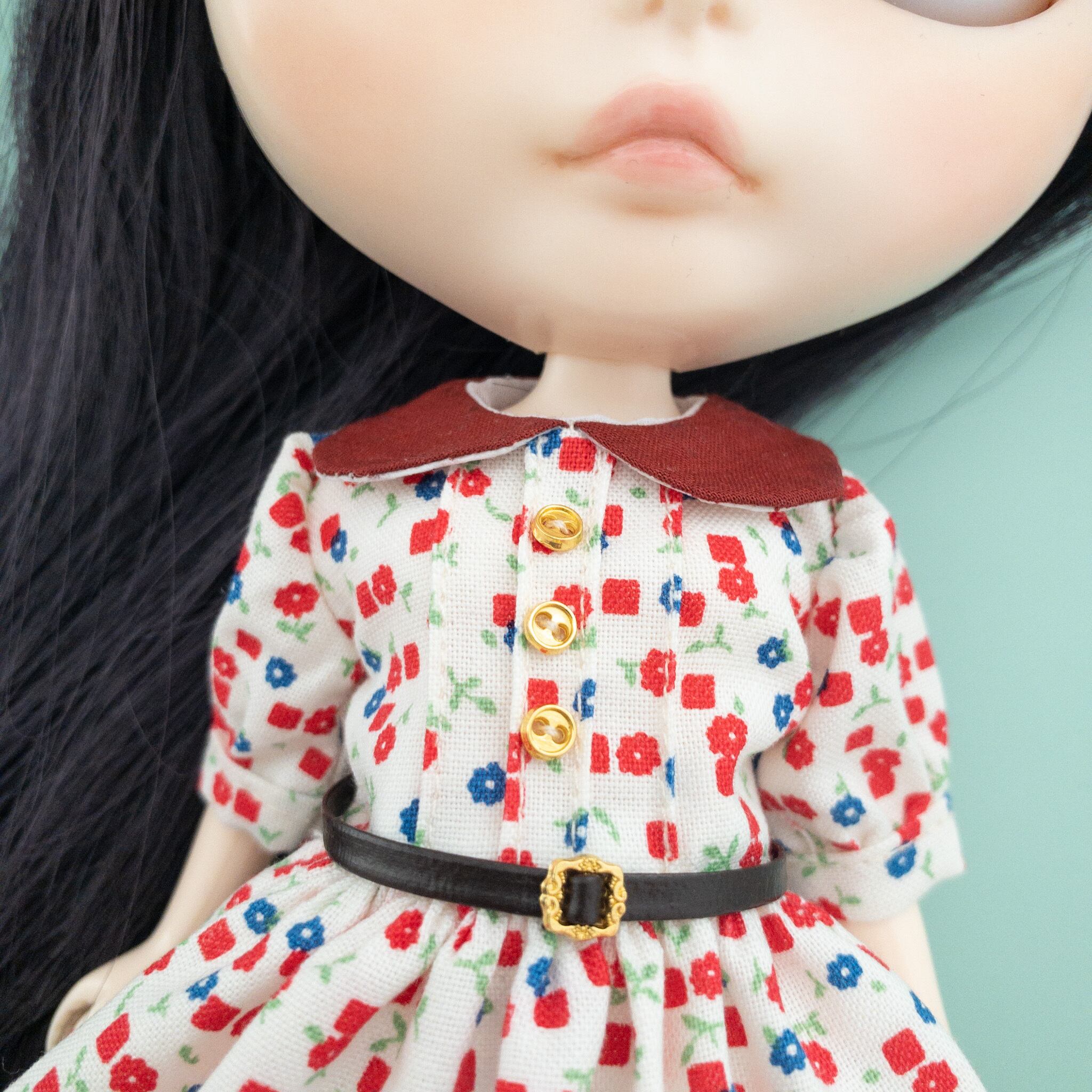 2段フリルワンピース服（赤襟）リカちゃんネオブライス | dollkamiyu