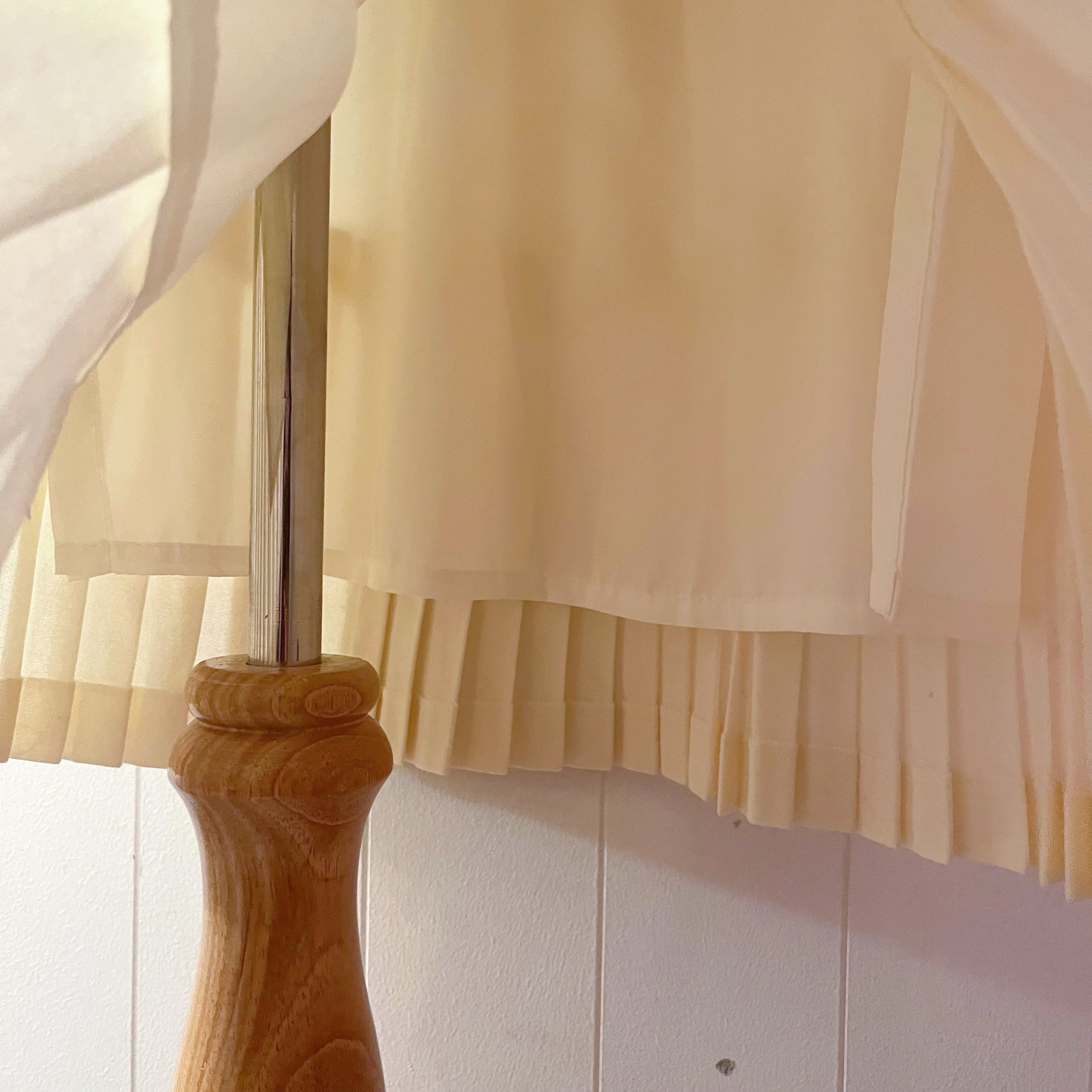 scallop pleats cream wool skirt