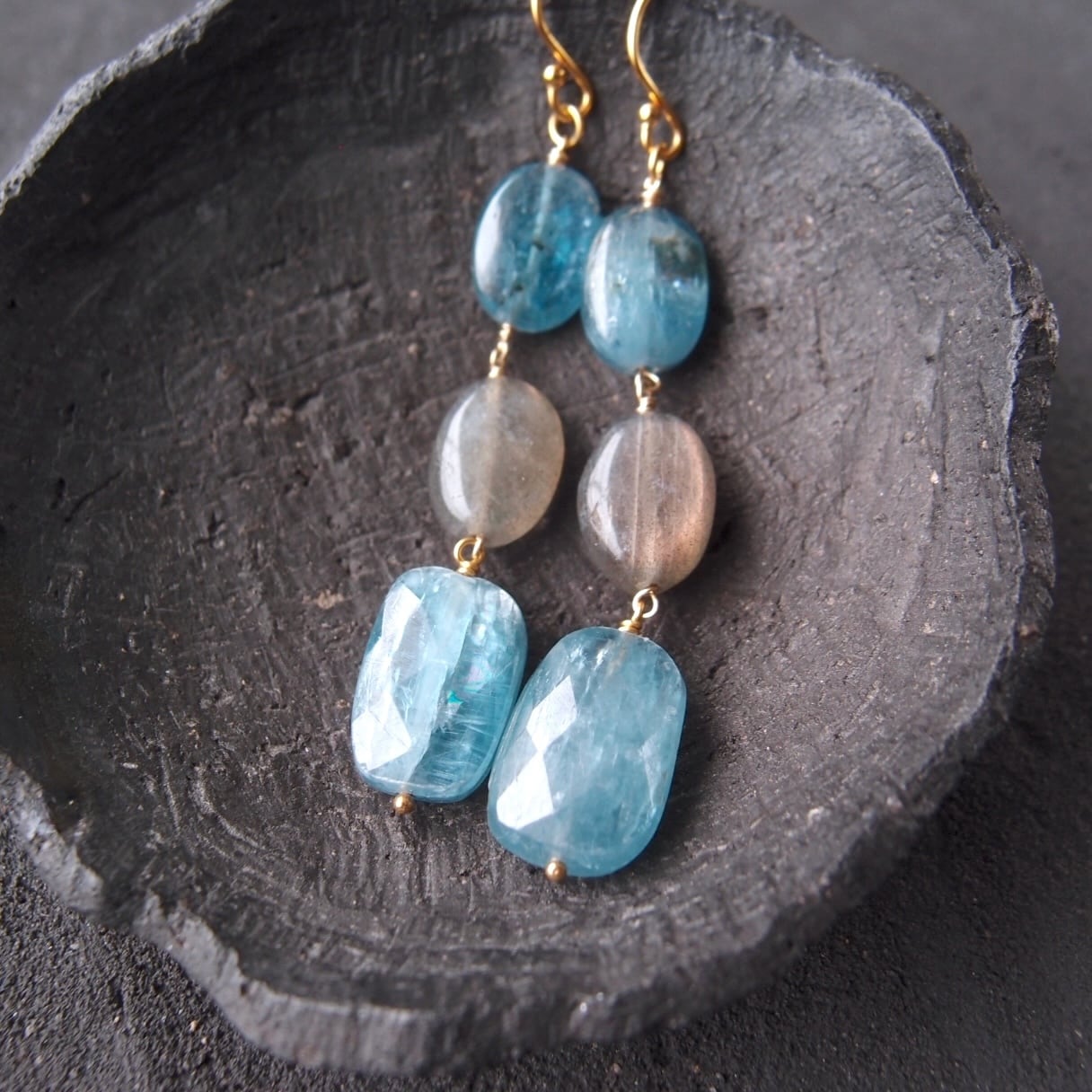 【K14gf】Kyanite × Labradorite Earrings /カイヤナイト×ラブラドライト ロングピアス