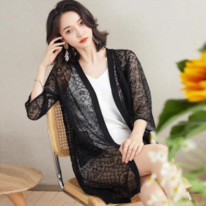 【送料無料】 カーディガン 2色 UV サマーカーディガン ガウン 冷房対策 アウター 羽織り ロング 長袖 Vネック フレア Aライン レース 透け感 シースルー ブラック グレー 大人カラー モノトーン 薄手生地 綺麗 シンプル カジュアル 大人 上品 おしゃれ お洒落 大人女子 こなれ感 エレガント コンサバ 定番アイテム 体型カバー 夏 女性 レディース 30代 40代 デート お出かけ 女子会 お呼ばれ お茶会 授業参観 休日 アウトドア 着回し 普段使い ファッション スタイル 楽ちん 垢抜け