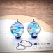 レジンピアス イヤリング 青空にかかる虹 2割カット球体 15mm