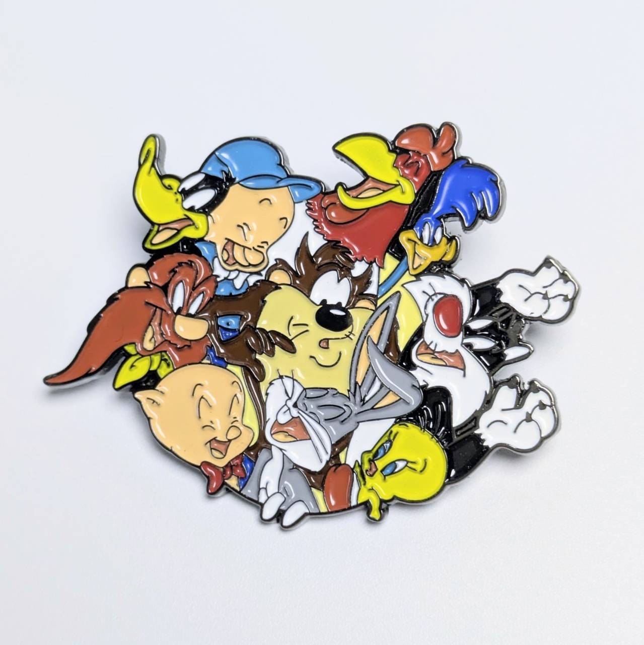 送料無料！ ★ピンズ PINS★ピンバッジ 【 Looney Tunes / ルーニーテューンズ 】オールスター〚アメリカン雑貨 アメトイ〛