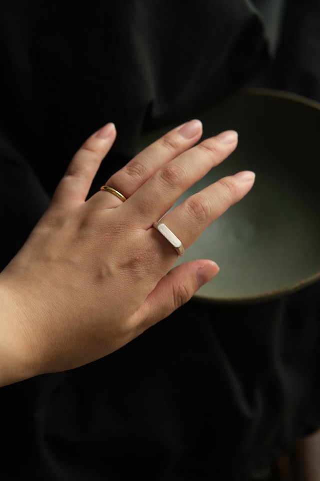 Utah/”XOLO JEWELRY” 925 silver Signet ring with hair line Thin ring