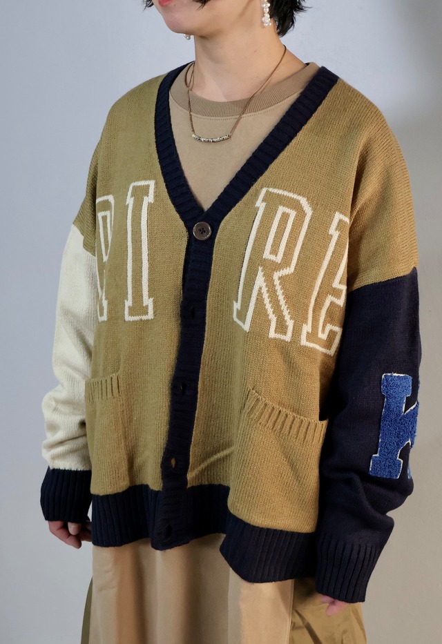 NEW！バルキーアクリルニットジャガードVネックカーデ【12507-313-30】2025AW