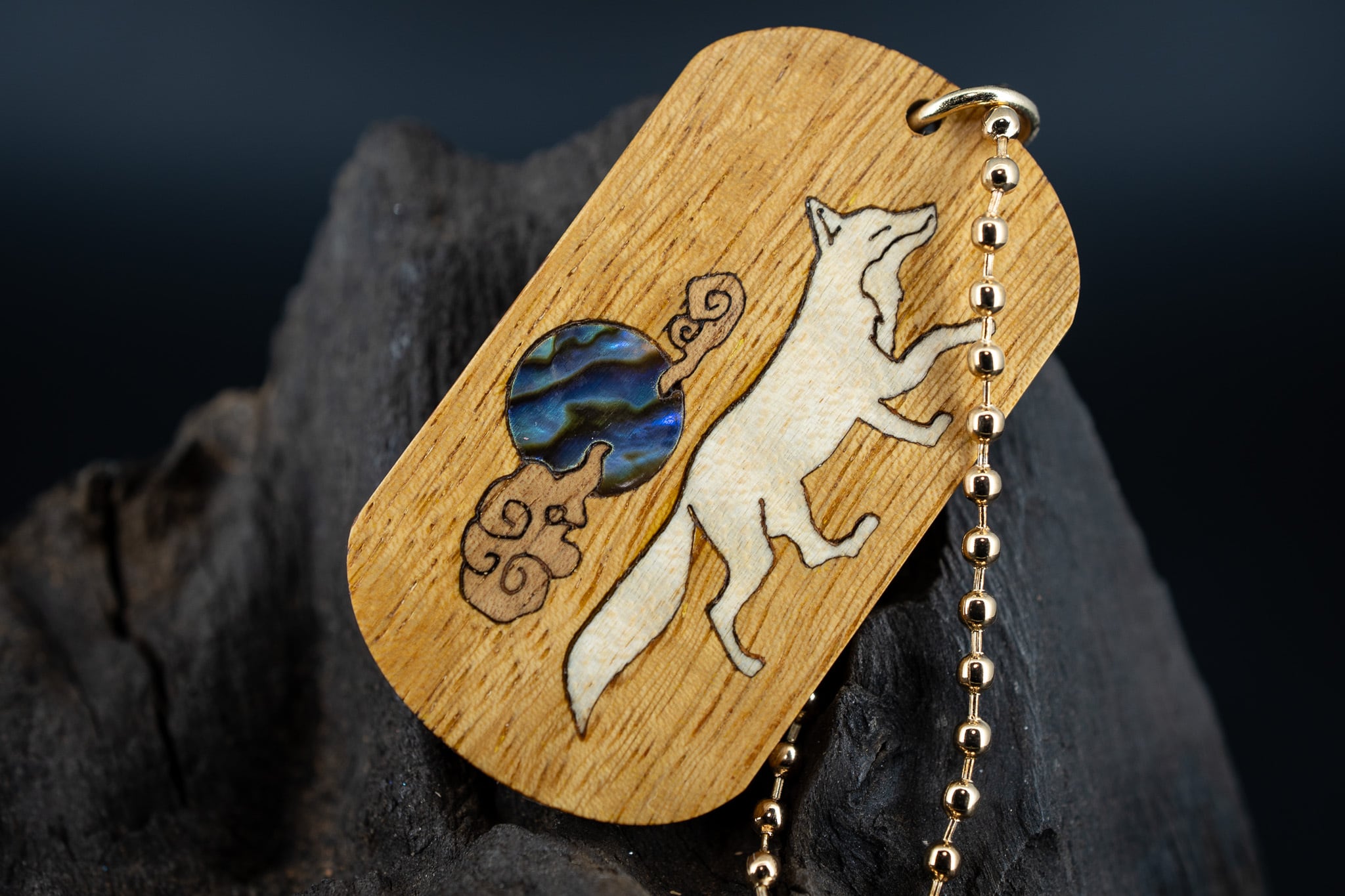 【 悪魔の樹 】モビンギ ドッグタグ 象嵌 十五夜きつね