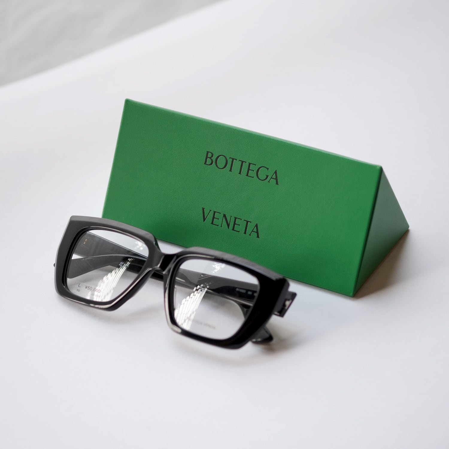 【BOTTEGA VENETA】BV10320 - 001 (LARGE)