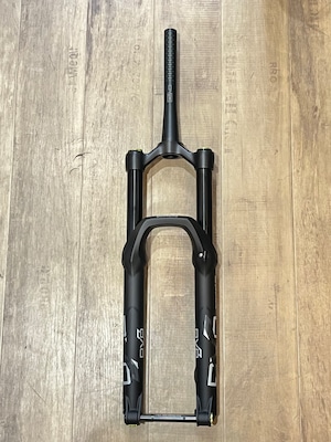 【訳アリSALE!】DVO DIAMOND D2 boost27.5 フロントサスペンション