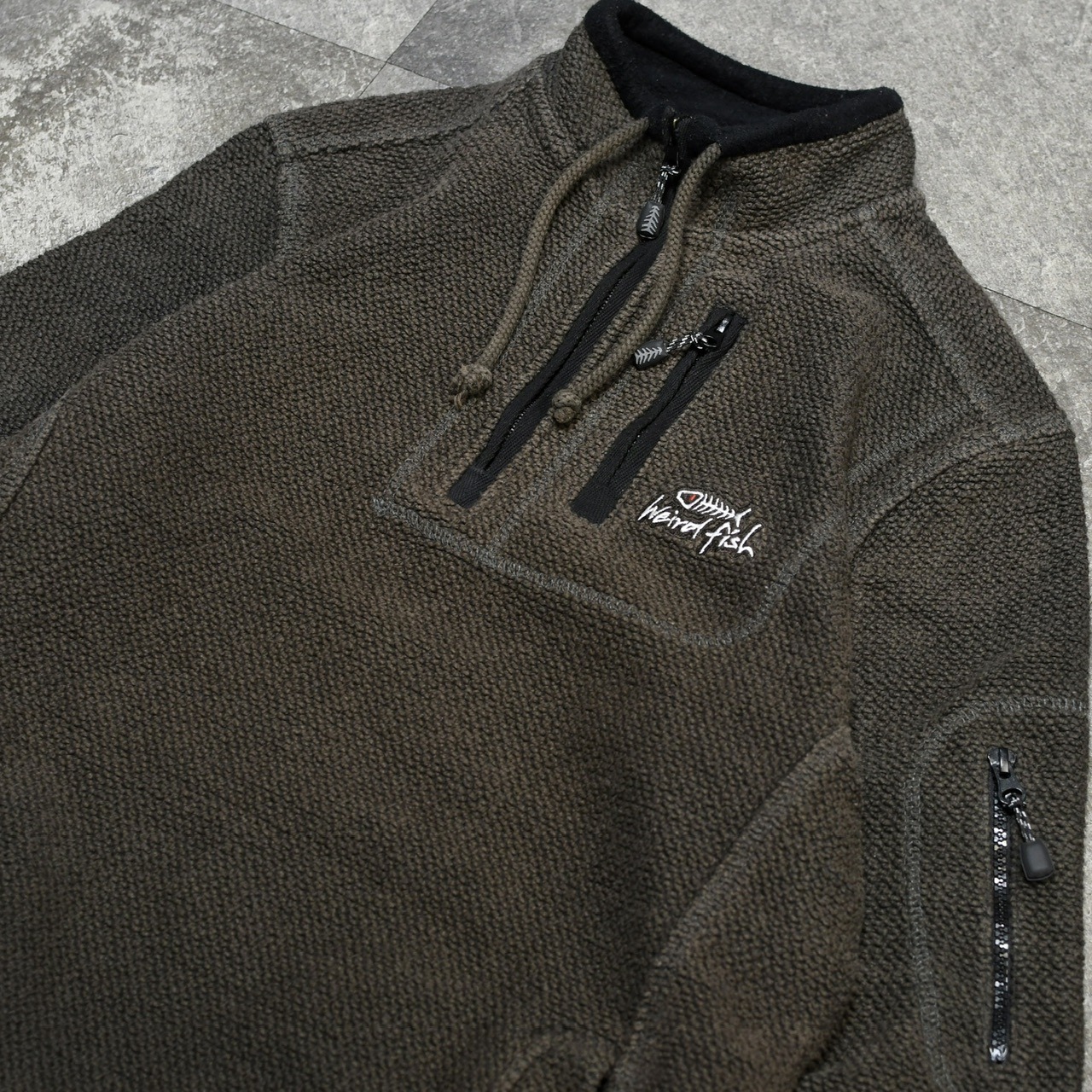 fish bone embroidery design half zip sweat