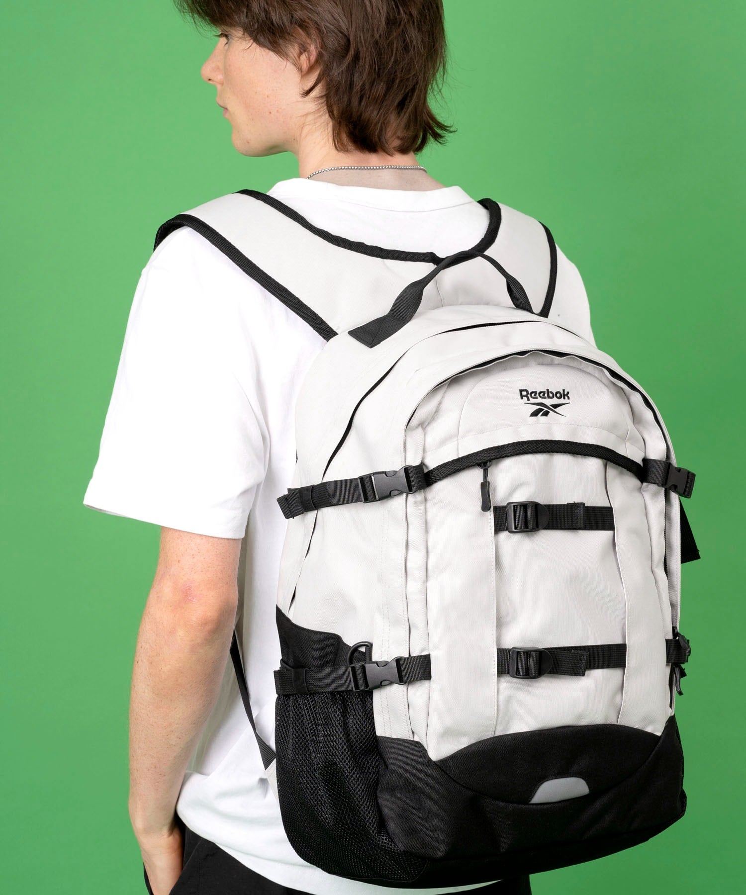 ユニセックス向けのブランドをメインにした、カジュアルな洋服や服飾