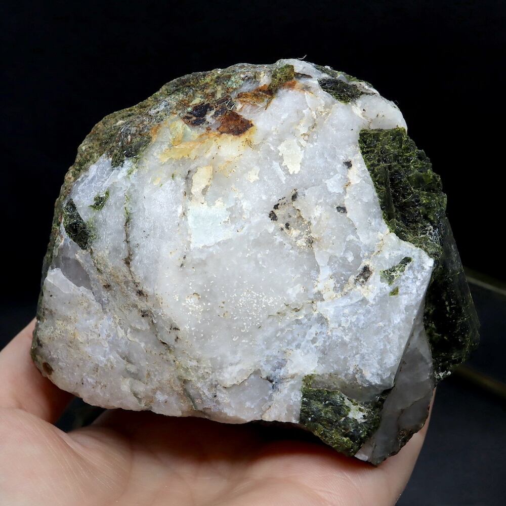 自主採掘! エピドート 緑簾石 666,5g EPD020 原石 鉱物 天然石 パワーストーン | 鉱物 天然石 American Minerals  + Gemmy You powered by BASE