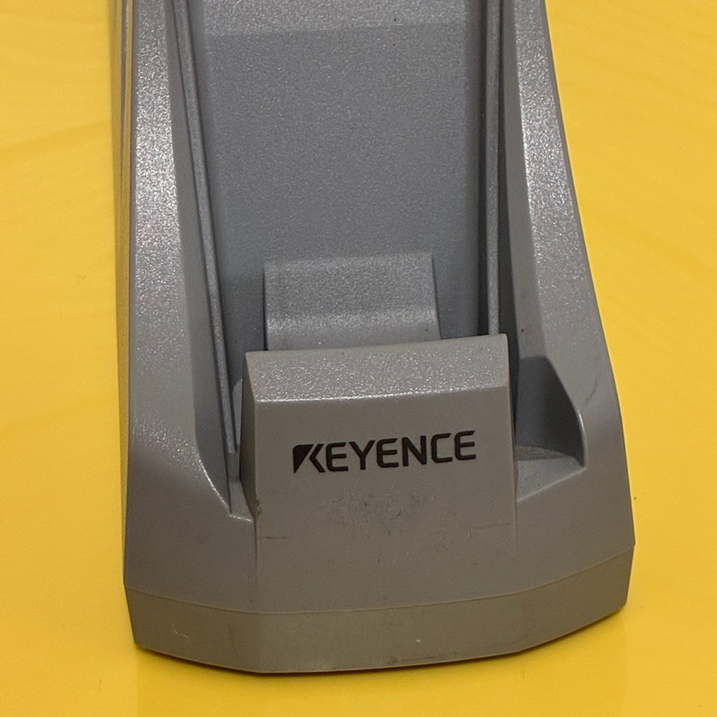 BT-UC15 | クレードル KEYENCE 充電専用器 (BT-1000/1500シリーズ