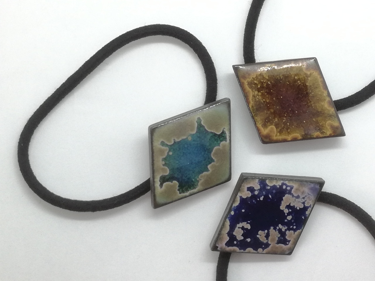 ヘアーアクセサリー ひしがた 結晶