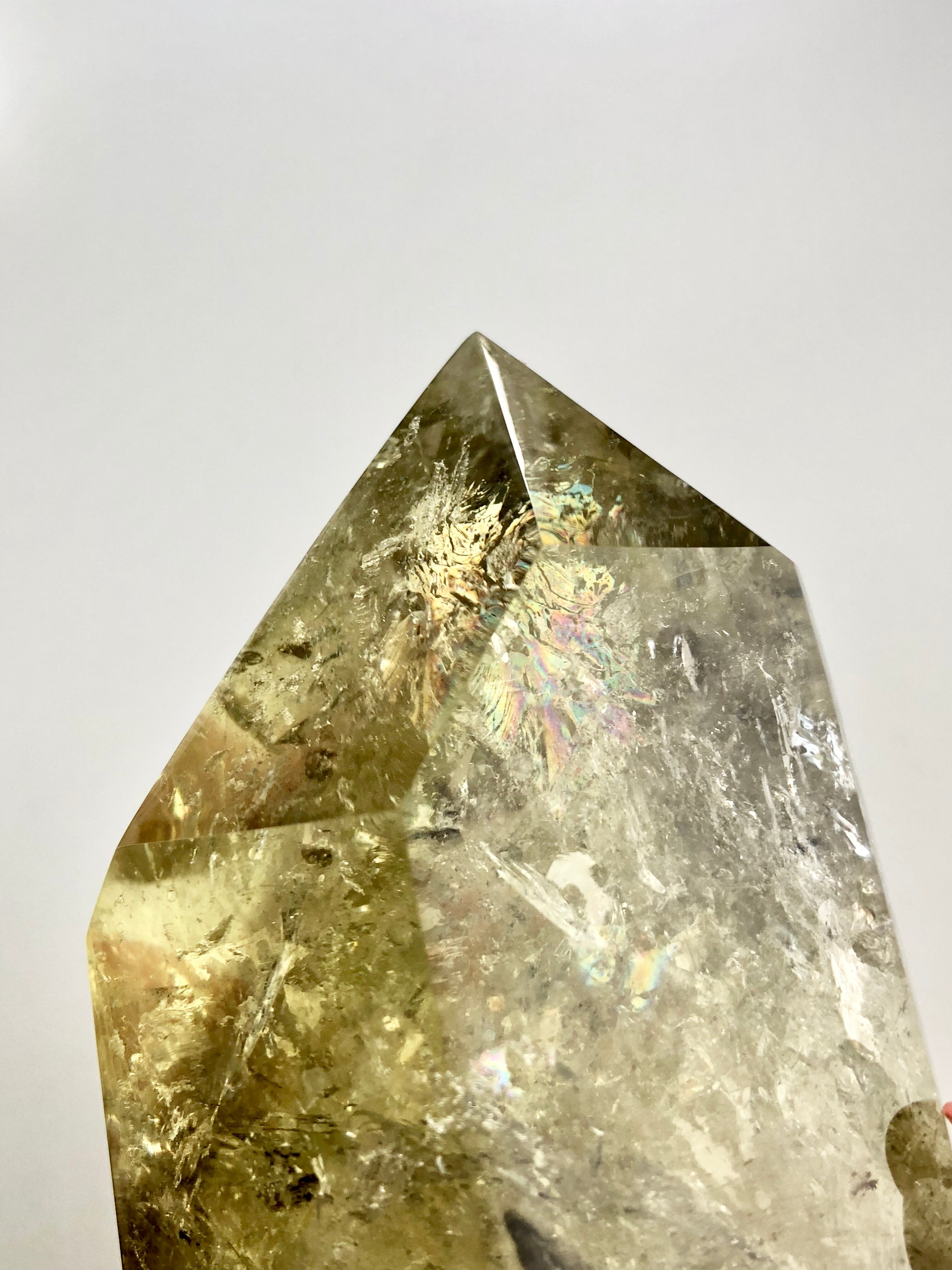 シトリンの大きな塊(虹入り) シトリンの大きな塊(虹入り)