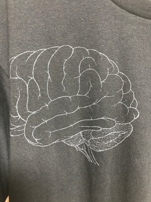 UNFINISHED脳グラフィック総柄Tシャツ