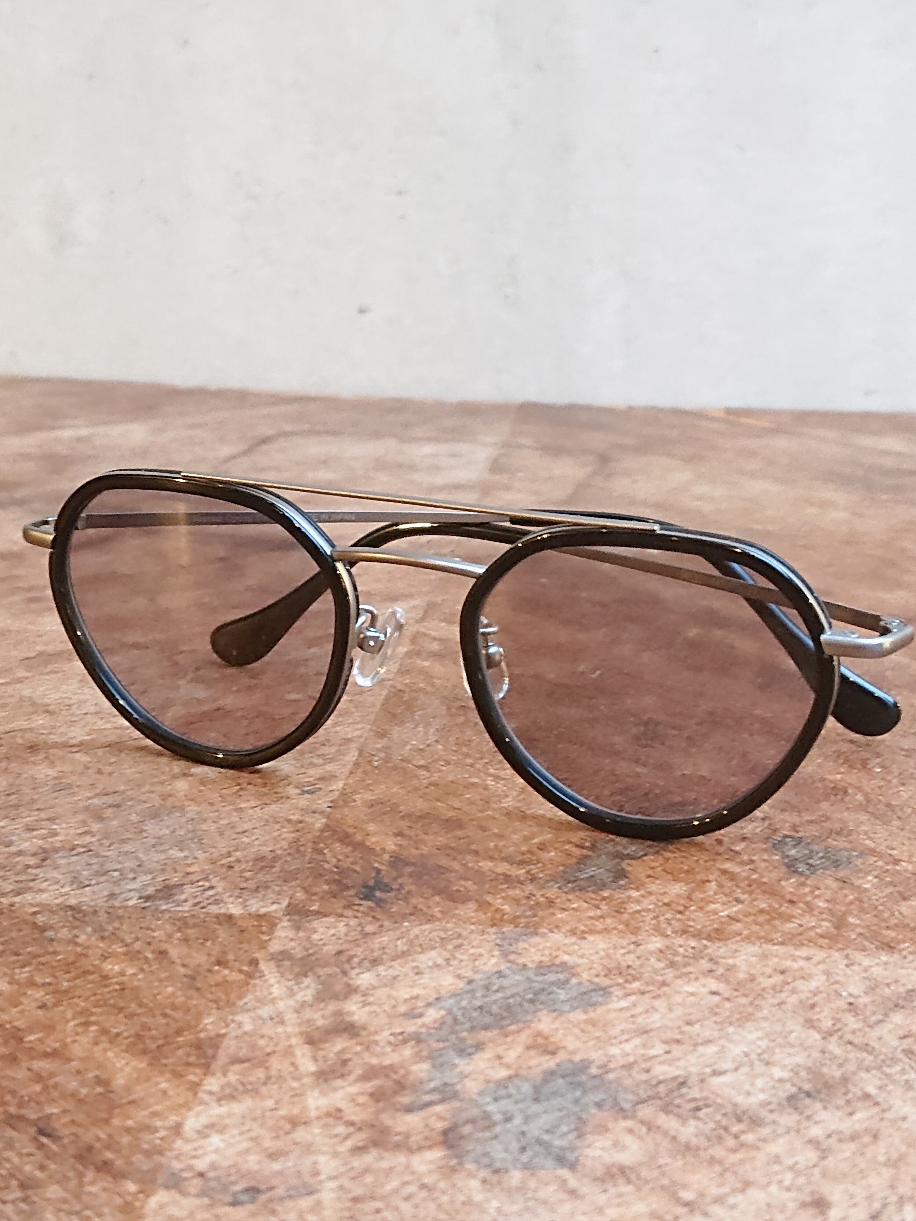 Harman Optical Co.“LEON” Black × Blue | BOW & ARROW WEB STORE