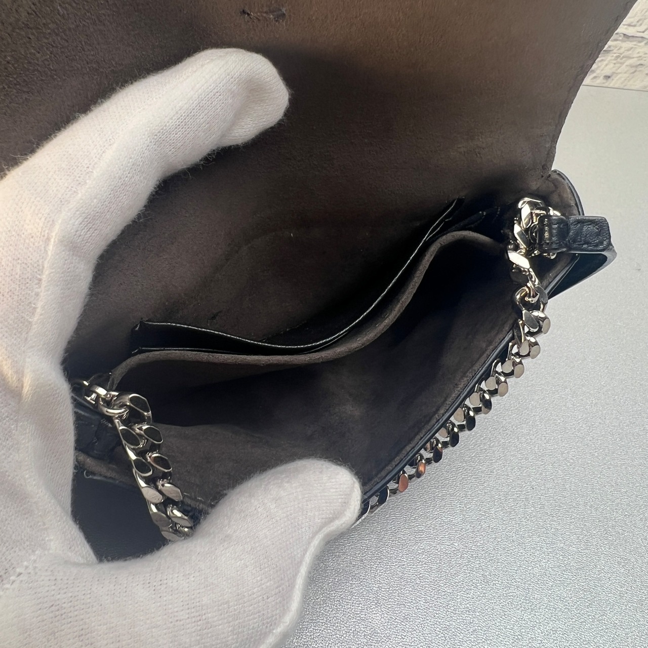 FENDI フェンディ  モンスター レザー ショルダーバッグ ブラック A-9566