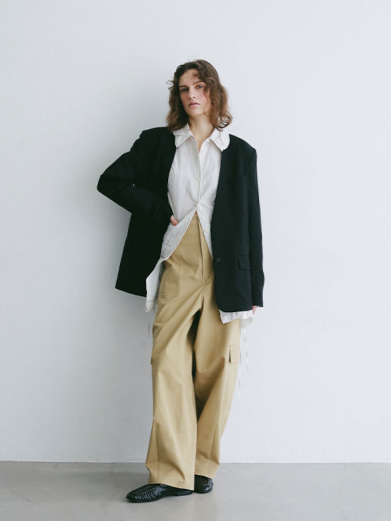 ETRE TOKYO チノクロススティフカーゴパンツ