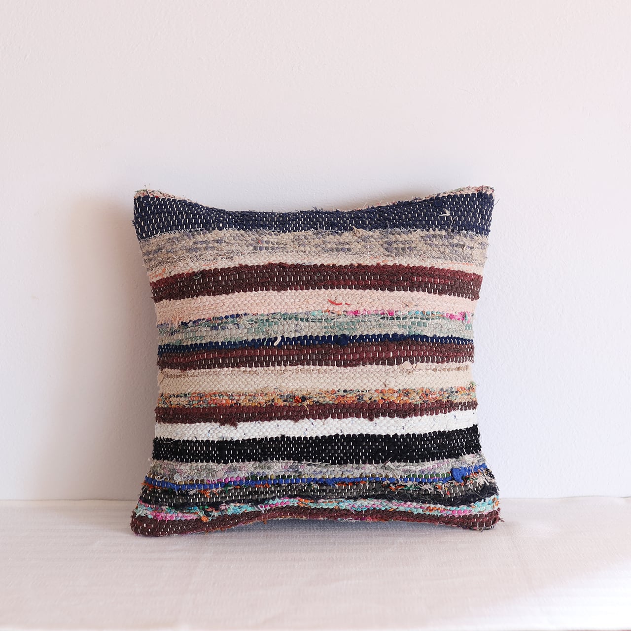 【即納品】オールドキリム・裂き織り・クッションカバー・1点もの(35×35cm)C-14188