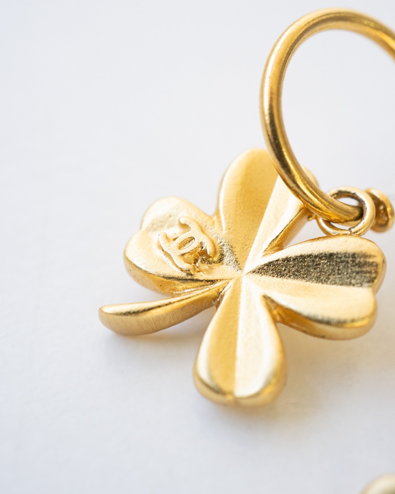 〈CHANEL〉CC clover earrings 2003SS