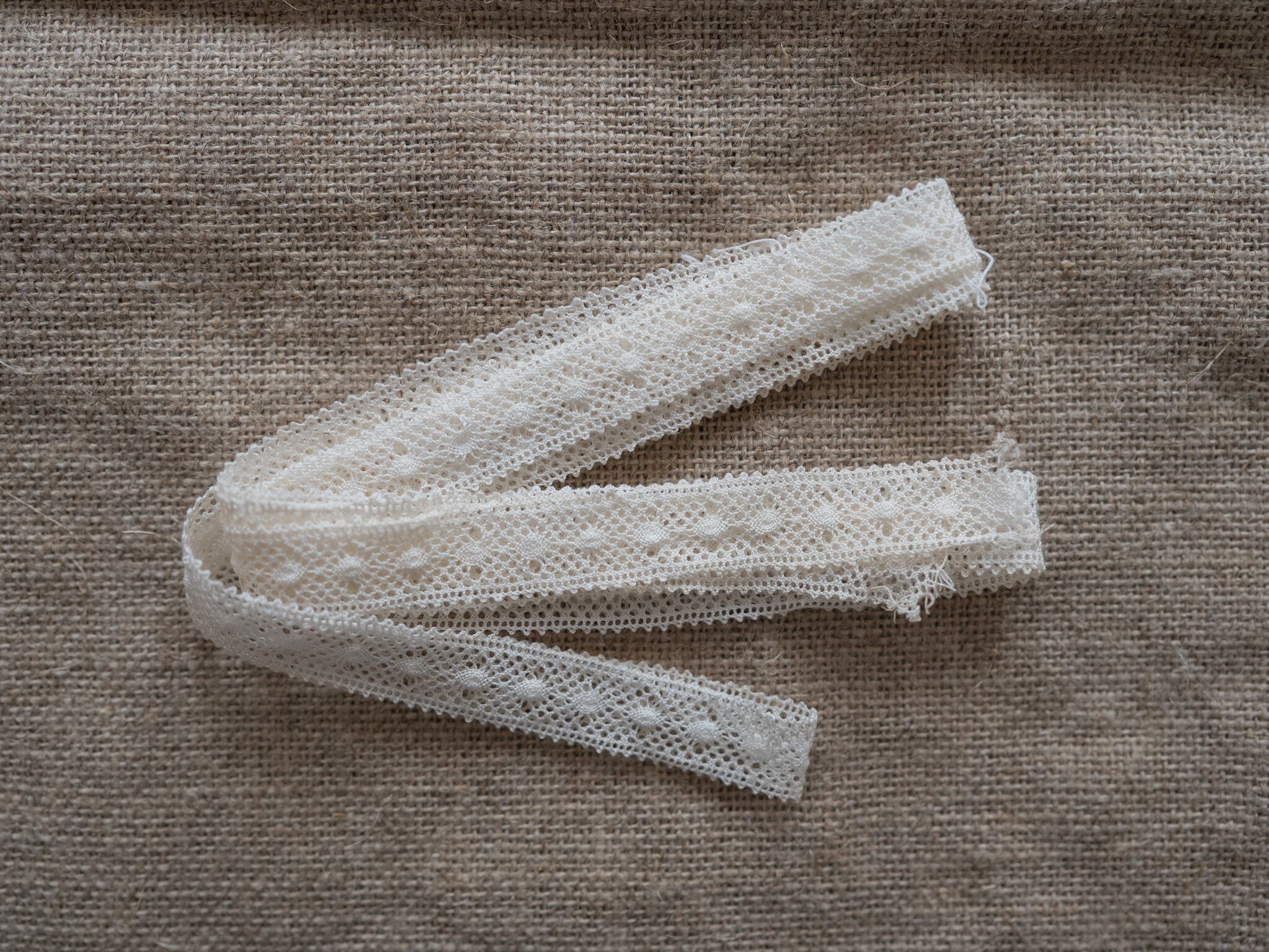 **お取り置き** フランス アンティークレース(E)