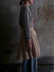 Miao tribe／vintage natural linen  pleats skirt