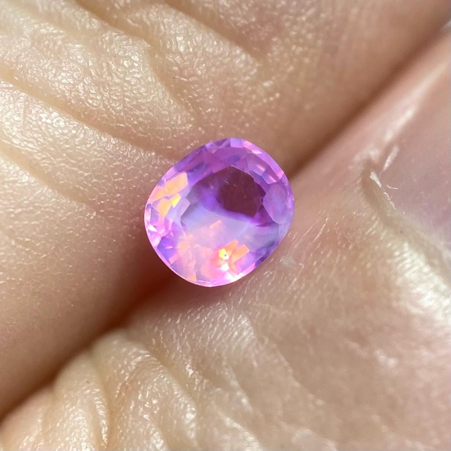 個性全開かわいさ全開 サファイア