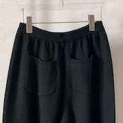 【受注予約:10月上旬入荷予定】ゆるもちテーパードニットPT/ブラック
