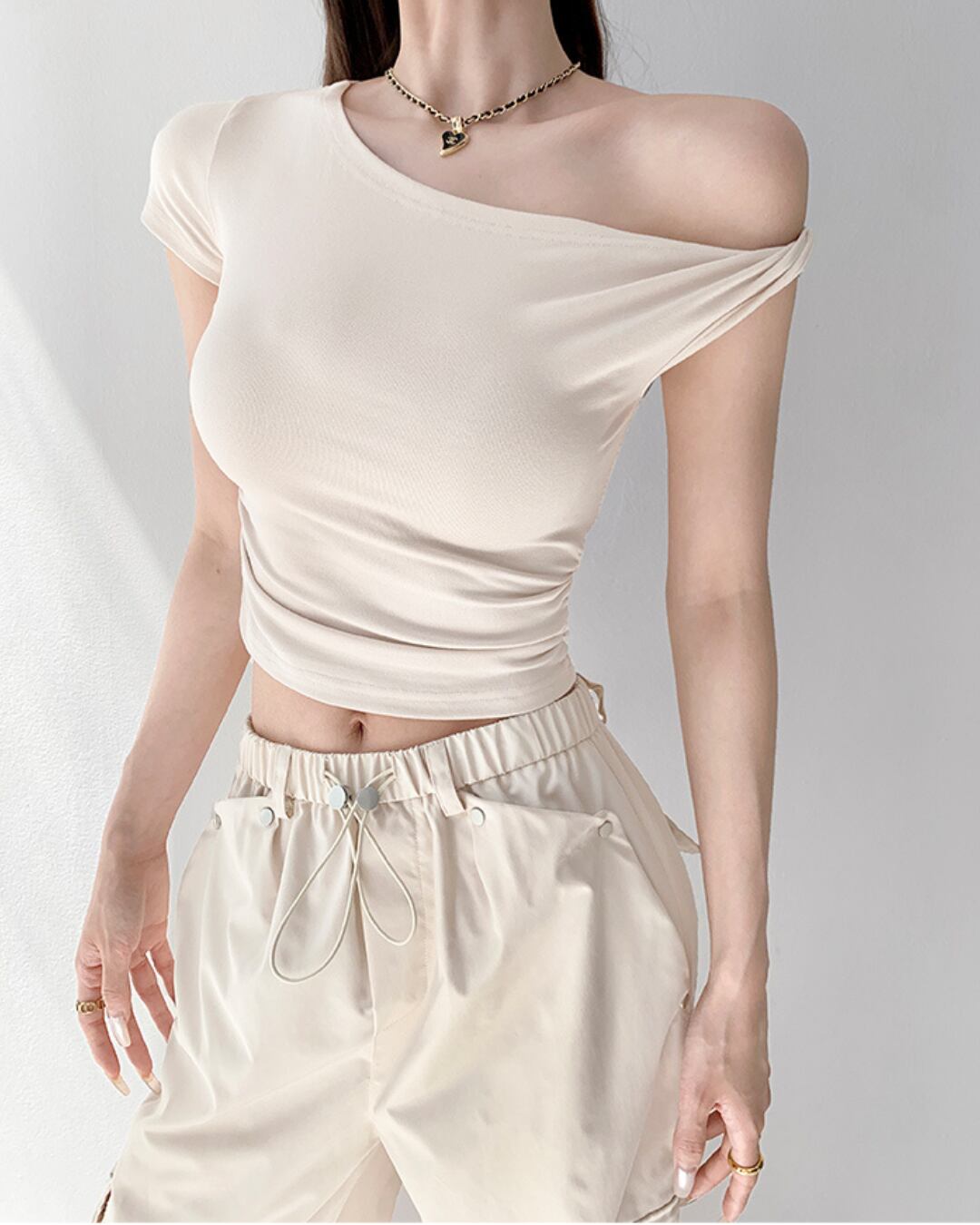 オフショルダールームTシャツ R25020