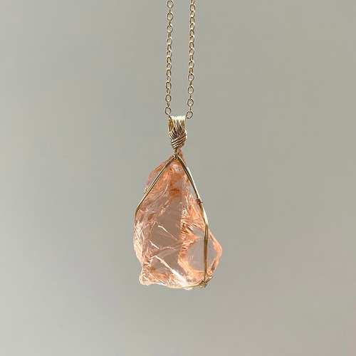 アンダラクリスタル（スモーキー ピンク）女神巻きペンダントトップ　Andara crystal pendant