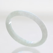 【内径 51.9×47.5mm】透明感が美しい楕円形バングル guifei A貨翡翠 jd_bg1308