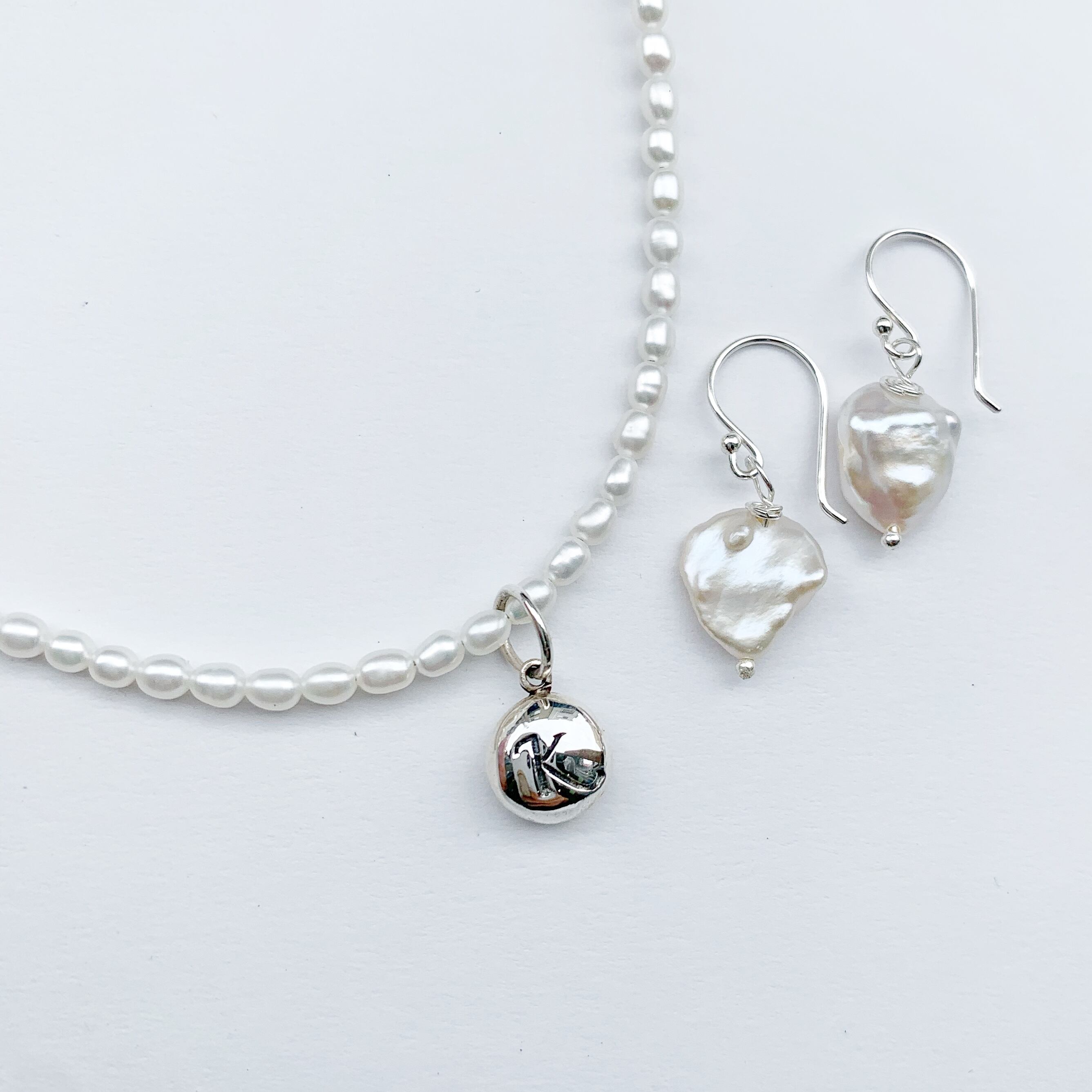 バロック パール シンプル ショートフック ピアス | 【公式通販】鎌倉