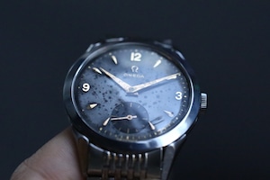 【OMEGA】 1950’s オメガ 30mmキャリバー オリジナルブラックミラー ”Black moon” ゴールドレター スモールセコンド 手巻き OH / Vintagewatch