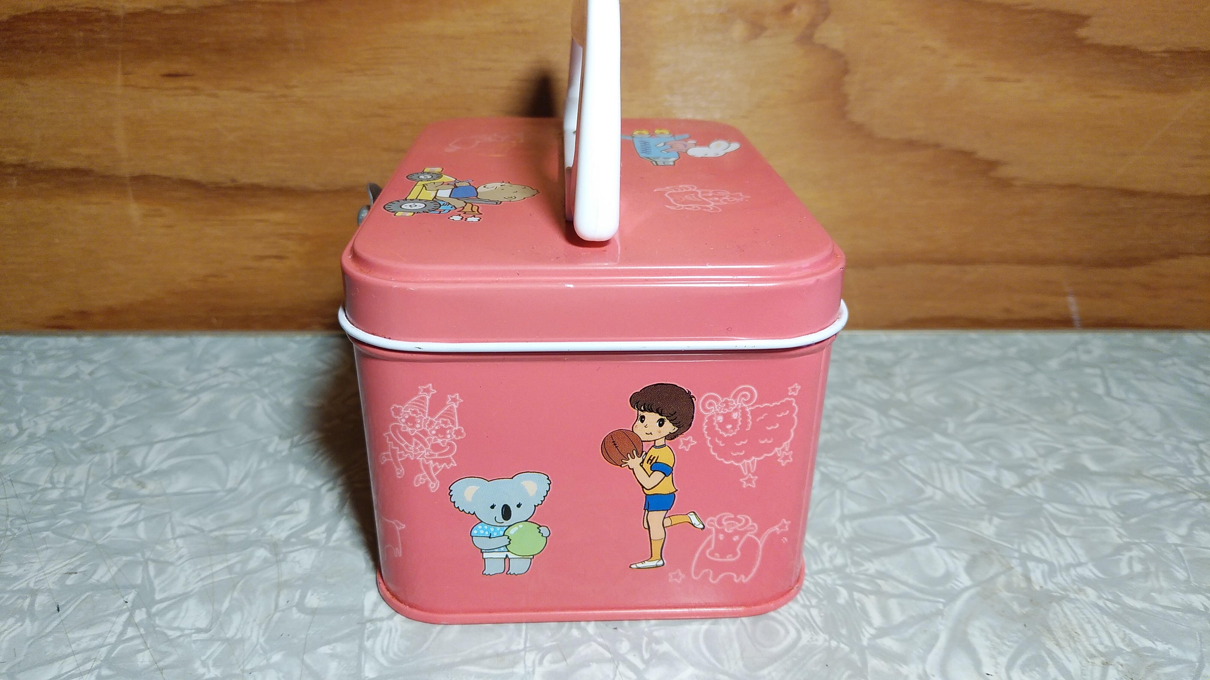 みんなのうた ♪「星うらないキラキラ」イラスト入り ミニトランク型