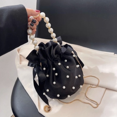 ショルダーバッグ レディース バッグ 鞄 かばん ハンドバッグ 肩掛けバッグ 斜め掛けバッグ 巾着バッグ コンパクト パール装飾 パールハンドル チェーンストラップ 小さめ カジュアル お出かけ