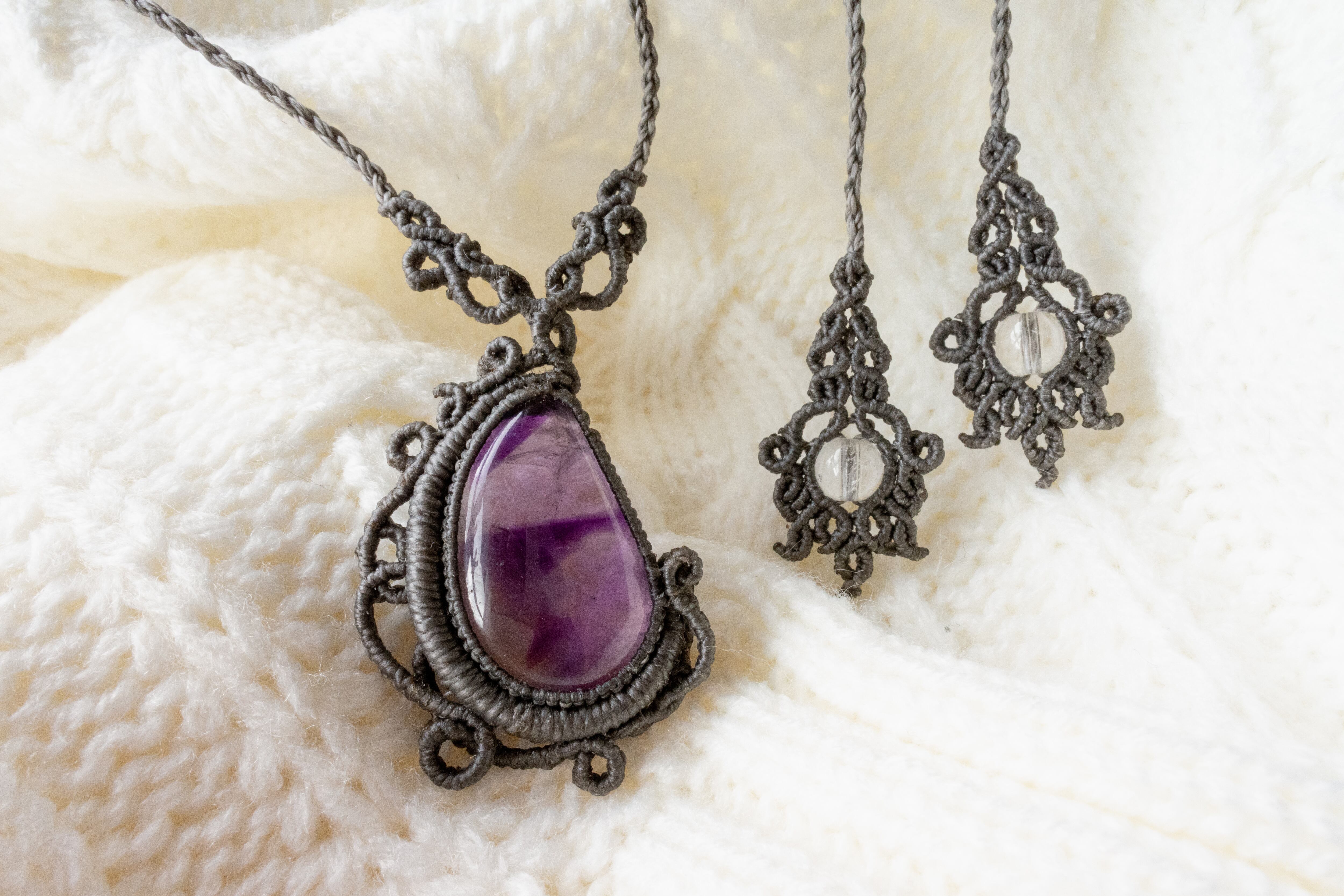 トラピッチェアメジスト「月の雫」ネックレス | マクラメジュエリー