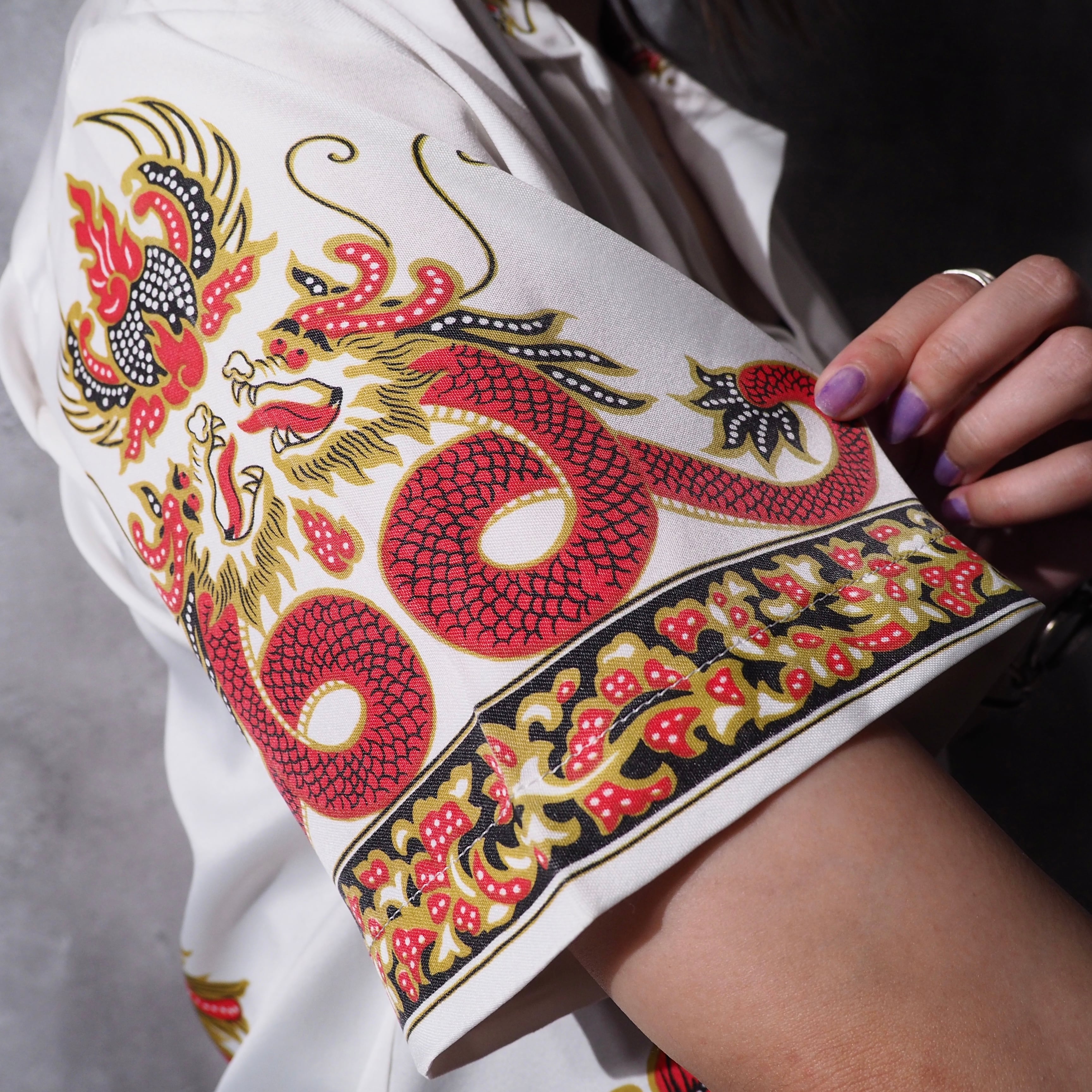 ” Monas Boutique ” Doragon printed vintage loose Open collar SS shirt