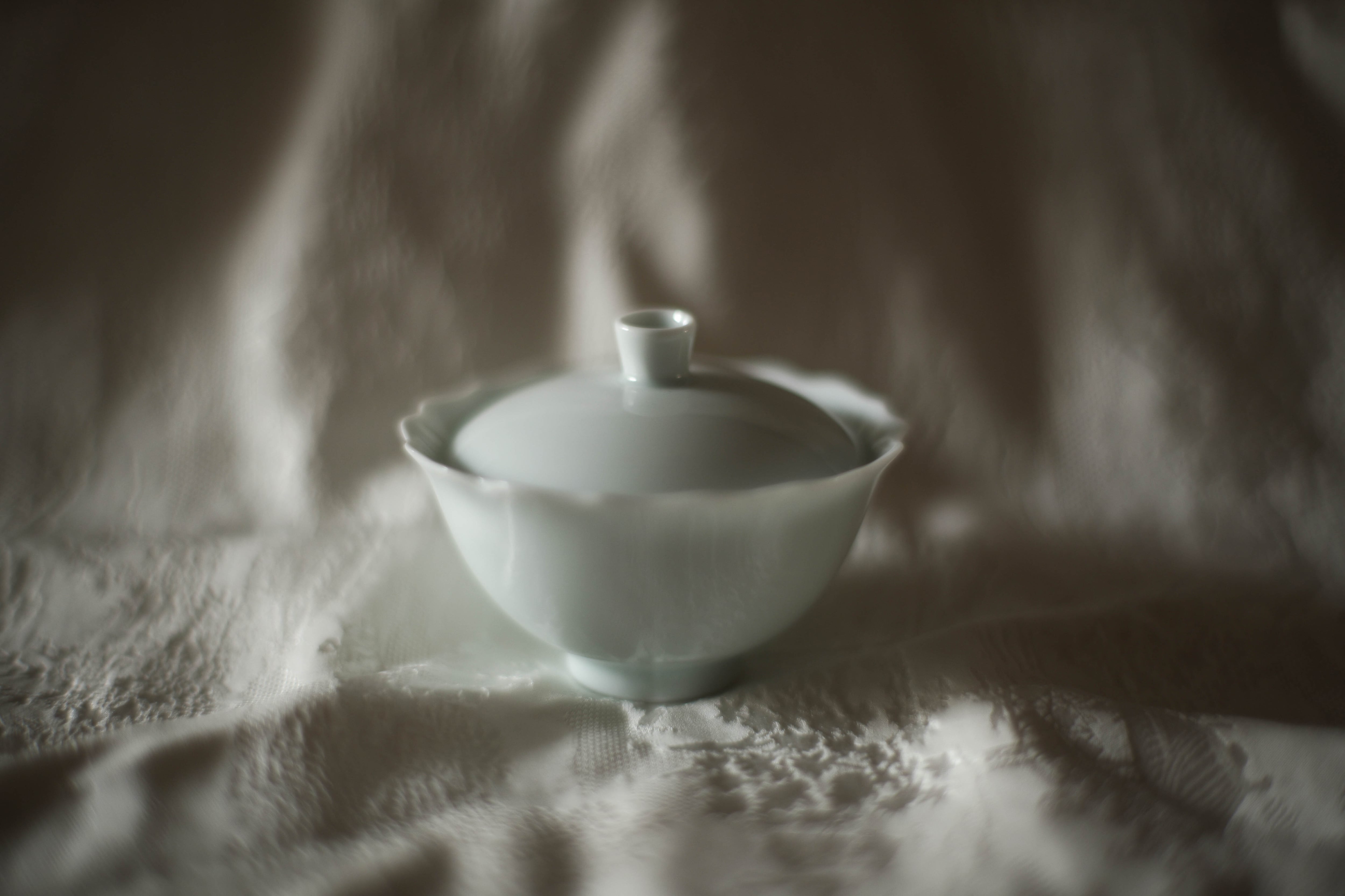 影青輪花蓋碗＜徳化産＞（約85cc） | 北白川糕糰店