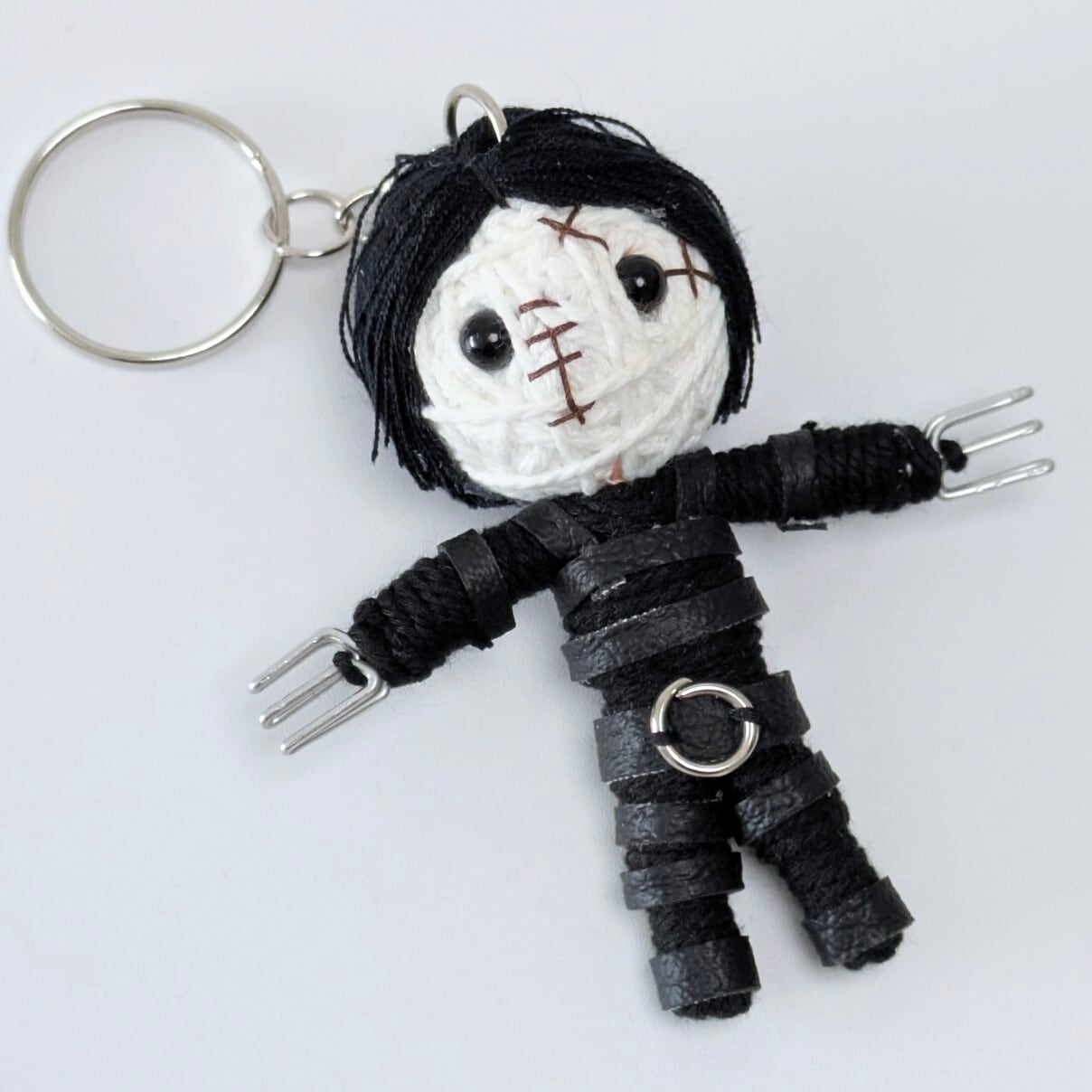 【 Edward Scissorhands ( シザーハンズ )  】 Voodoo doll KeyHolder / ブードゥー人形 / 身代わり人形 /お守り人形  〚アメリカン雑貨 アメトイ〛