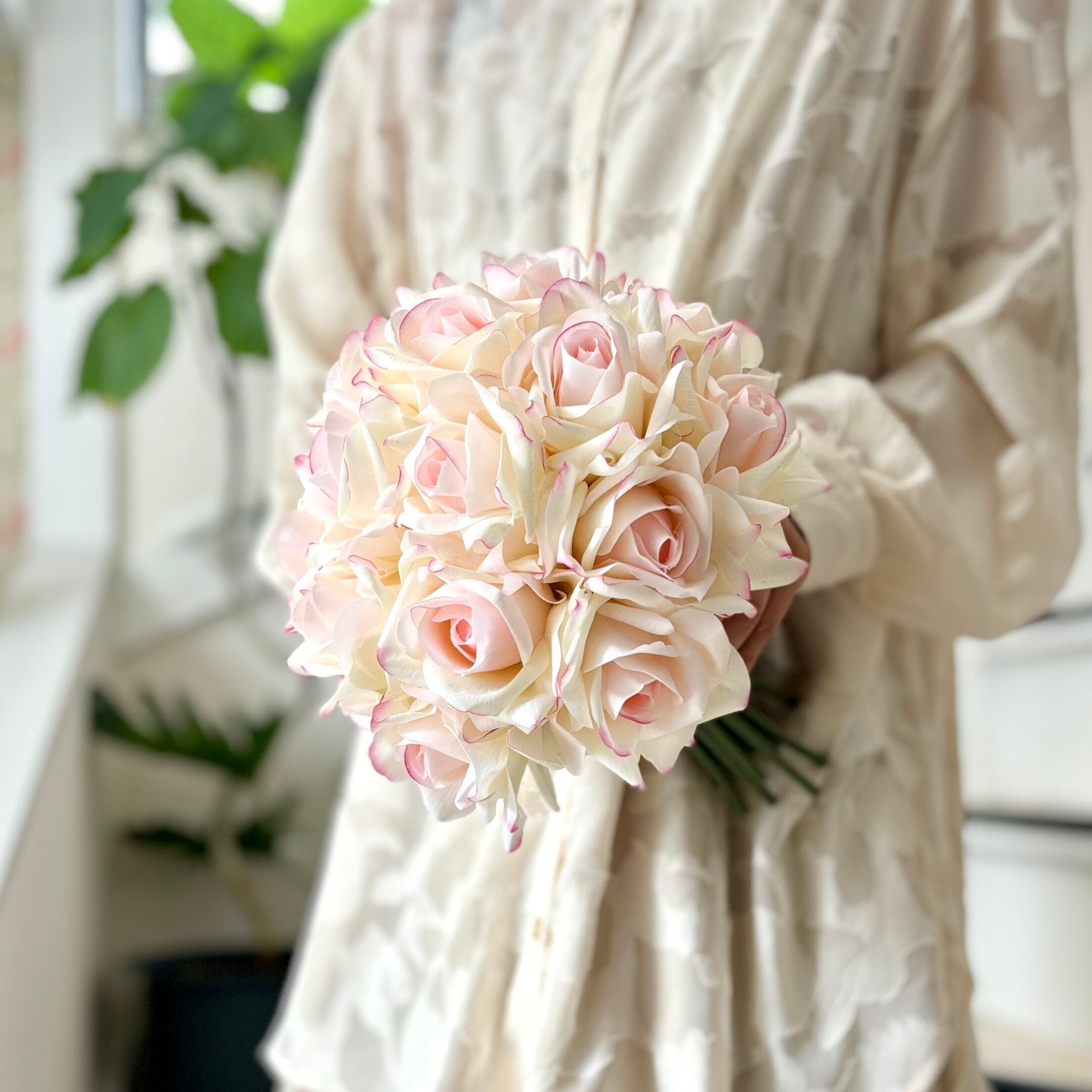 ウェディングブーケ　造花　結婚式　前撮り　バラ　ホワイト挙式 ピンク バラのブーケ バラオンリー ウェディグブーケ 造花 ホワイトピンク
