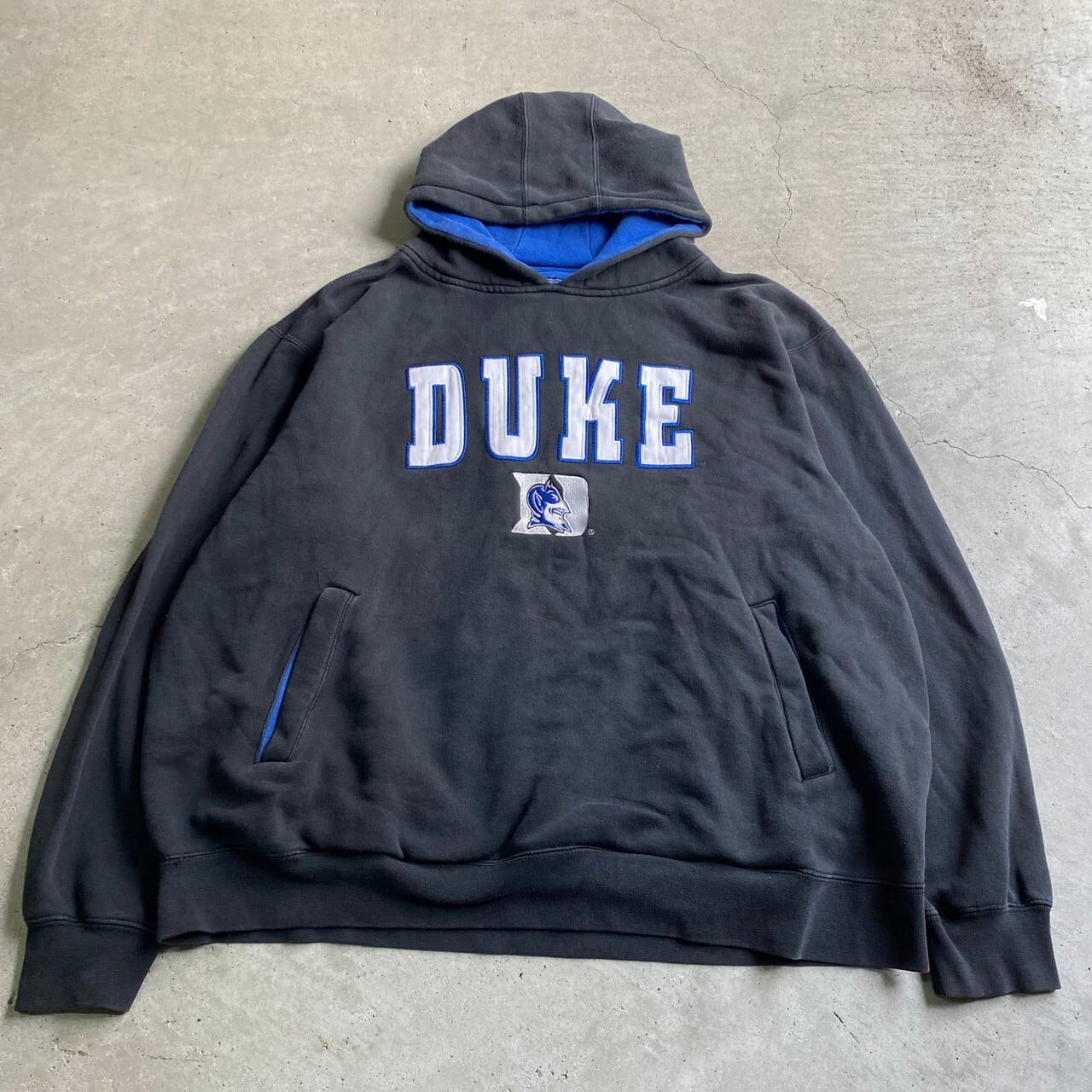 カレッジ Duke Blue Devilsプルオーバーパーカー ウェッサイ