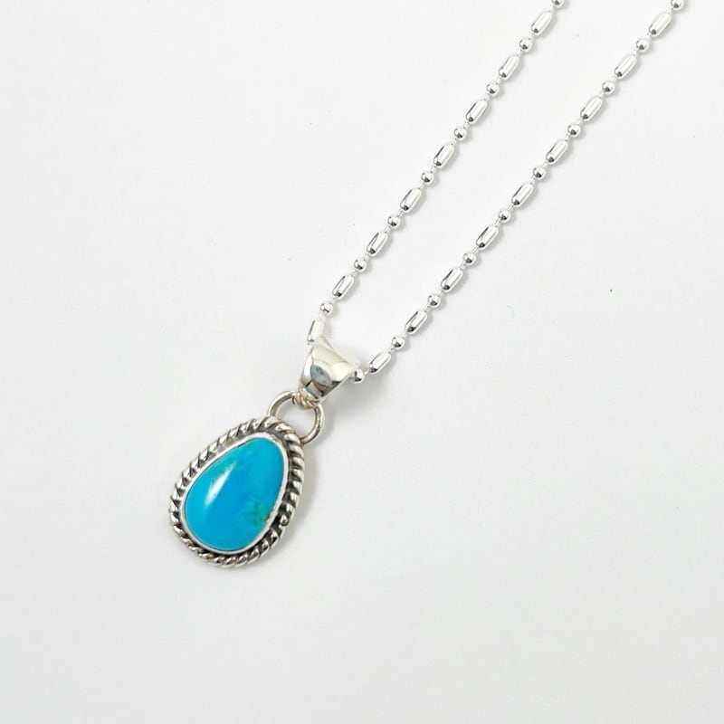 《Indian Jewelry 》ALICE JOHNSON作 キングマン ターコイズ ロープワーク ペンダント ネックレス (チェーン オプション)
