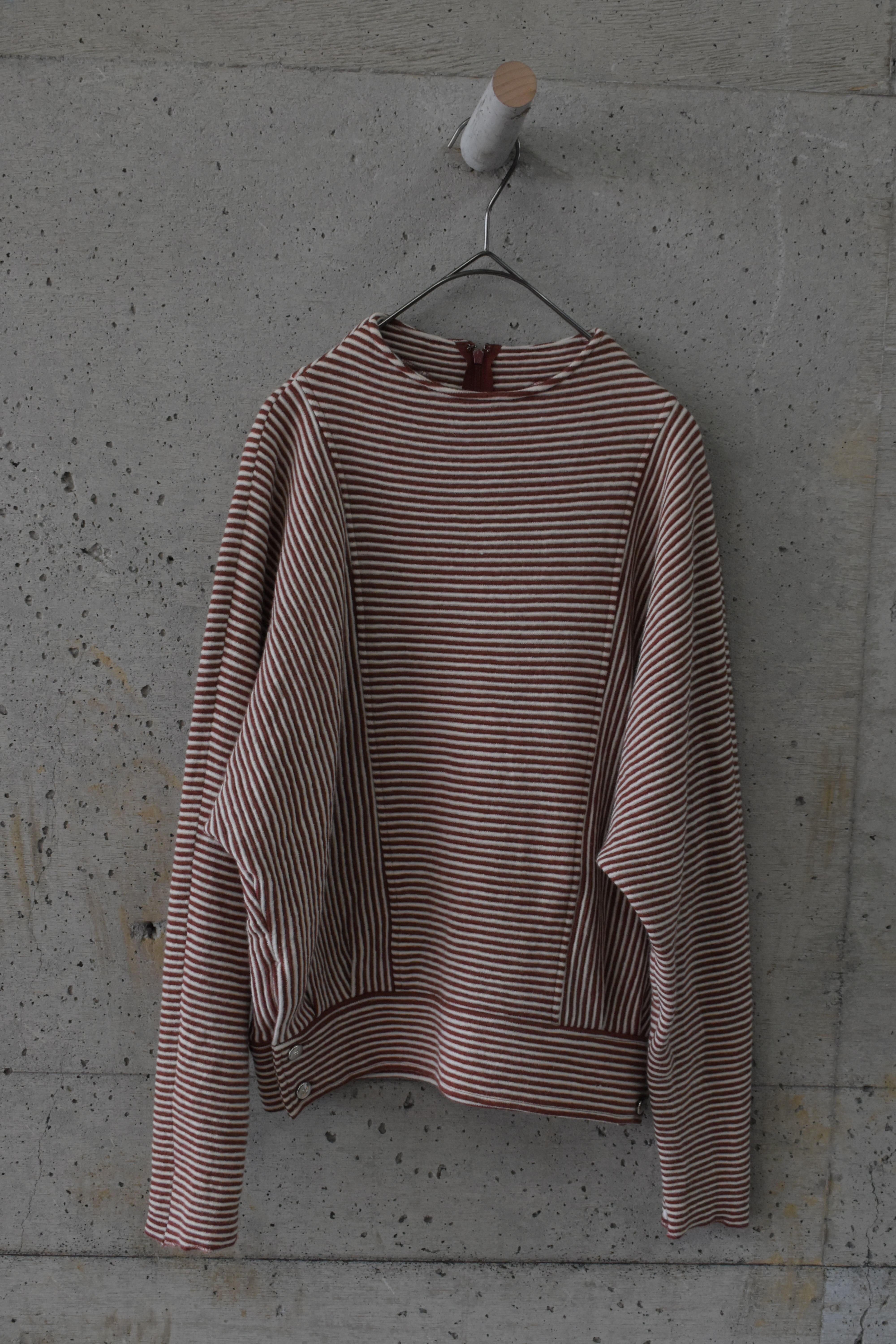Border and striped 3D tops