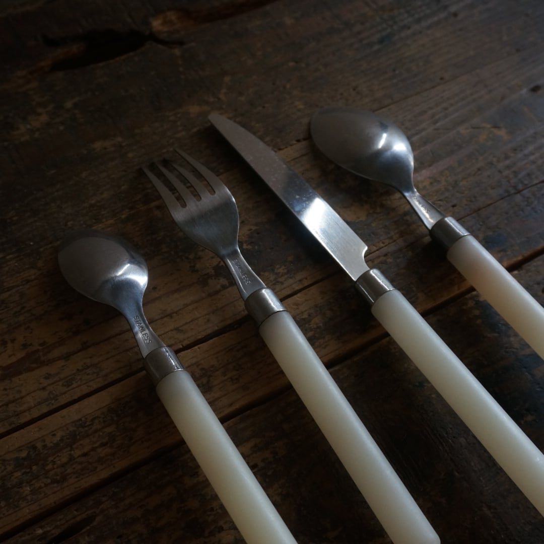 古いイタリアのカトラリーセット